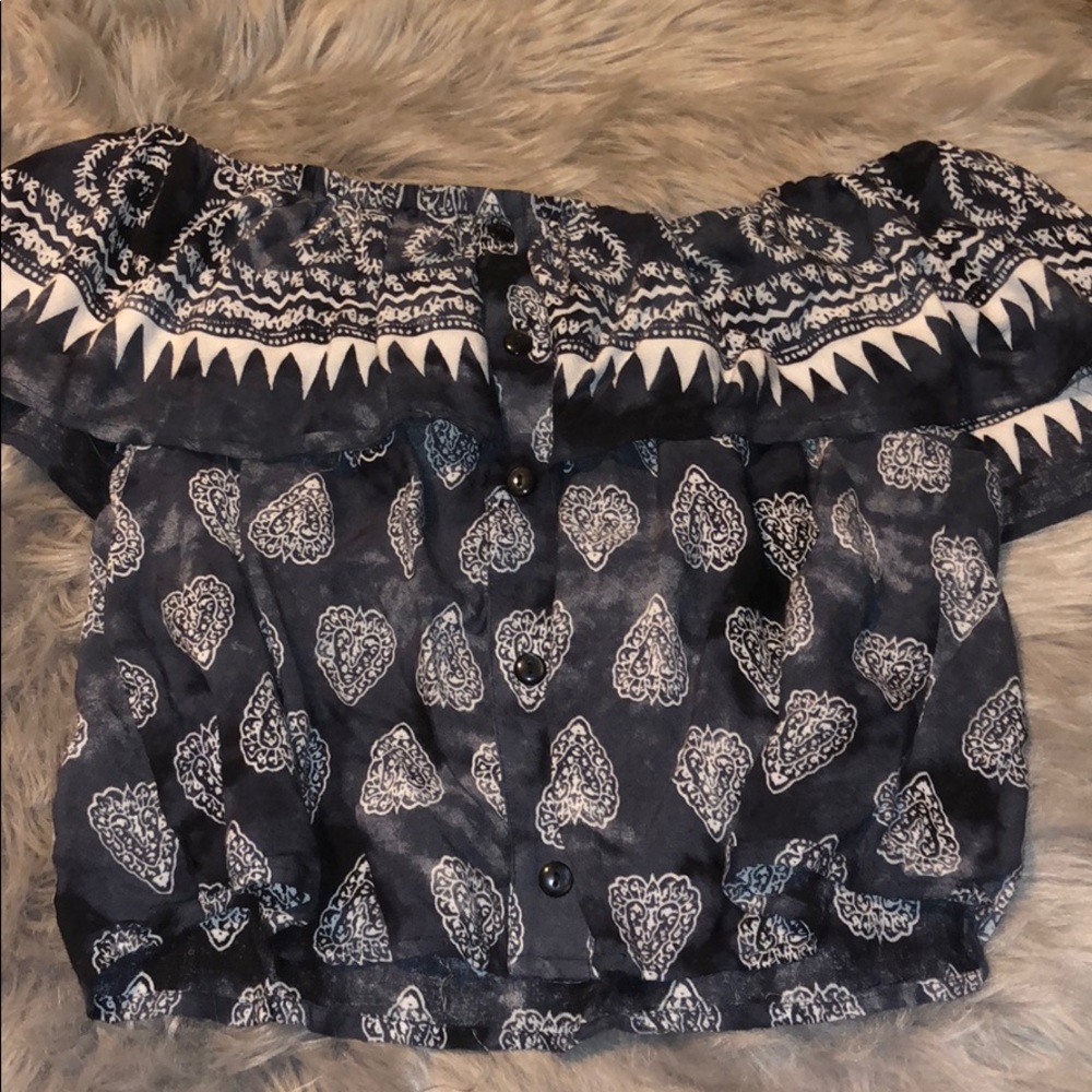 Blue bandanna print crop top